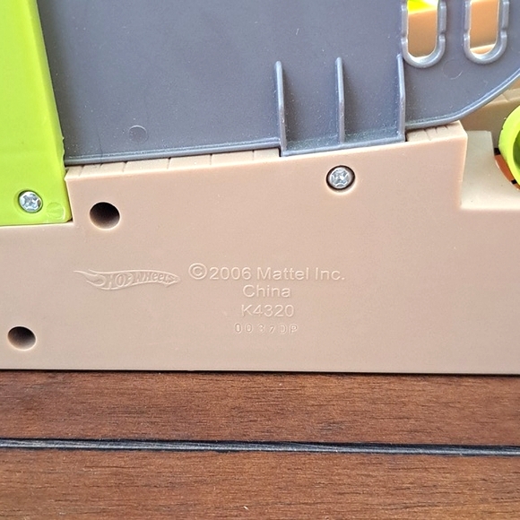 Hot Wheels Flip n Go Track Octopark 2006 Mattel Y2k Toy set - Picture 7 of 11